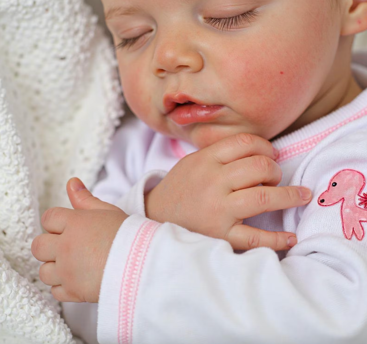S.uper Sweet Sleeping Reborn Baby Girl N.ewborn Doll with Soft Brown Hair